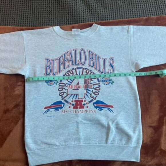 Buffalo Bills Vintage Crewneck Sweater - Picture 2 of 9
